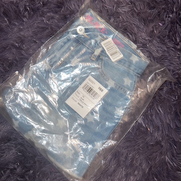 Brand New Blue Jean star shorts size slim 8 and a 12 - Picture 3 of 6